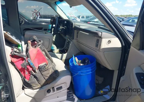 2002 Cadillac Escalade Standard z USA, uszkodzony, nr VIN 1GYEK63N72R290501